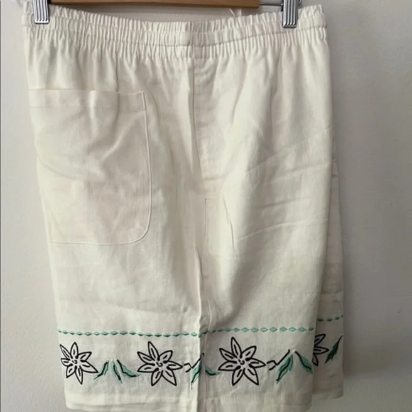 Forever 21 Men’s Cream and Green Bermudas Shorts with Botanical Trim 2XL - Picture 5 of 5